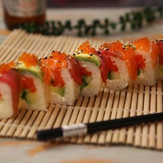 924-JAPAN ROLL (8 PCS)  D