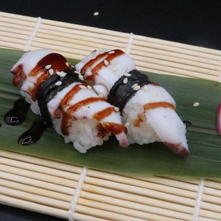 50 Nigiri tako