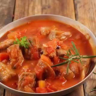 Carne Con Tomate (Tapa)