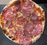 Куатро Салуми