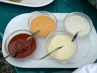 Соус сирний