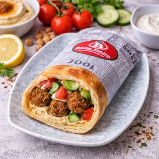 Focaccia roll falafel