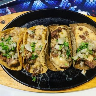 Tacos Bistec Con Queso (4 Uds.)