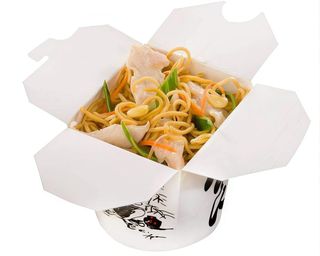 62. Box 2: makaron z kurczakiem w sosie