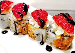 106. Gunkan fragola 2 pezzi