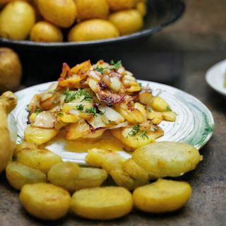 Картопля з салом (200г)