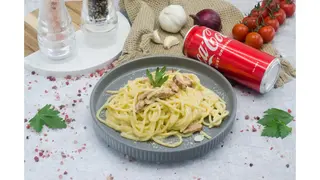 Spaghetti carbonara,Coca Cola