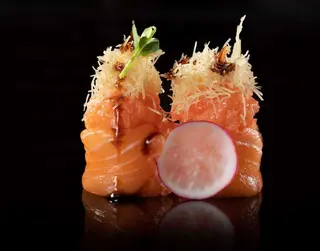 181 Gunkan gio salmon