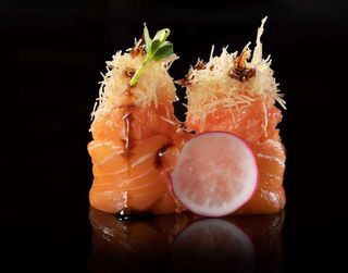 181 Gunkan gio salmon