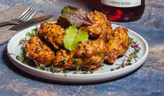 Куриные крылышки в тайской глазировке