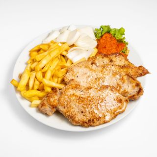 Kotleti na žaru s prilogom