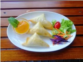 Triângulos de Queijo à Grega