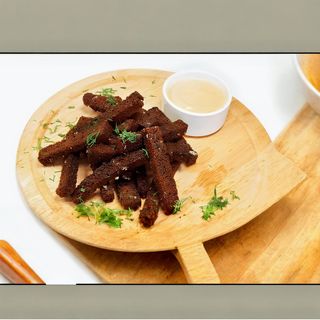 Грінки з житнього хліба з часником та соусом (100г)