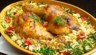 Pulpe de pui cu orez sârbesc