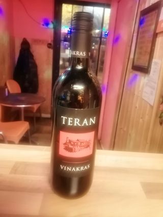 Vino rosso Terrano 75 cl