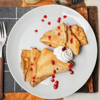 Палачинка със сладко боровинки 2бр