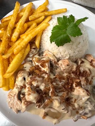 Bifinho com Cogumelos à Mineyra