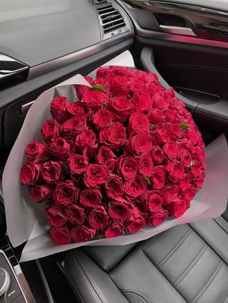 101 троянда "Rhodos"