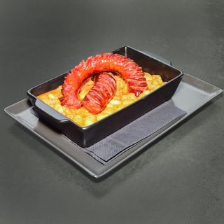 Iahnie de fasole cu carnati de mangalita