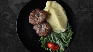 Пюре с котлетами