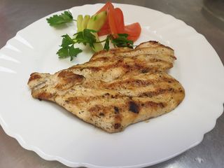 Пилешко филе (150г)