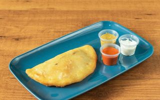 Empanada De Cazón Y Queso