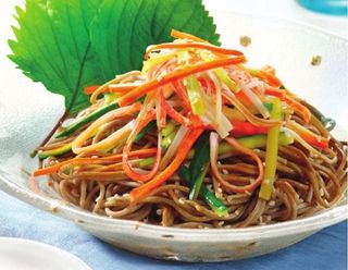 Spaghetti soba verdure 