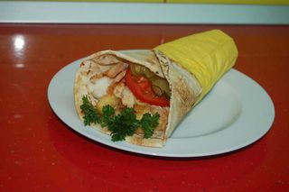 Shaorma la lipie cu pui