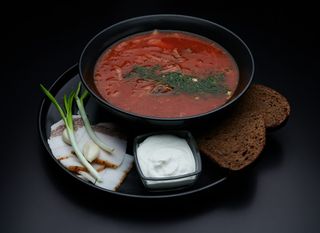 Борщ з телятиною (450г)