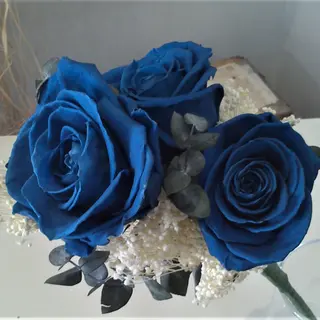 Ramo 3 rosas  AZULES PRESERVADAS