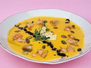 Гарбузовий крем-суп з креветками