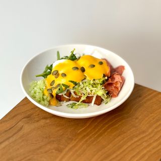 Egg Benedict with Bacon