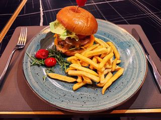 Millenium classic burger