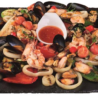 Platou Fructe de Mare si Legume 1150g
