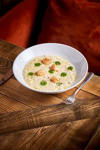 Risotto cu trufe și scoici Saint-Jacques