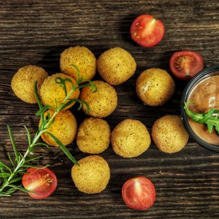 KULECZKI SEROWE Z JALAPEÑO + SOS