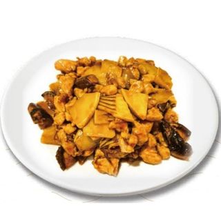 170. Pollo con bambú y setas