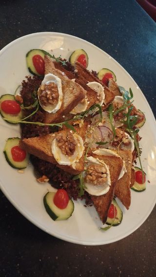 Salade Chèvre Chaud Miel & Noix