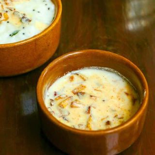 Pronthi normal (2 uds.) + curd + pickle