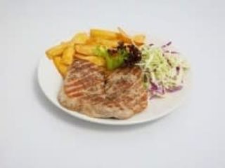 Muschi de porc cu cartofi wedges/prajiti,chifla si salata de varza