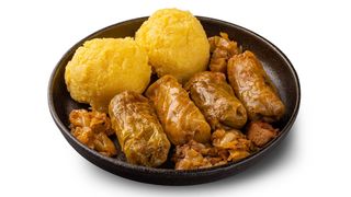 Sarmale cu mămăliguță și smântână