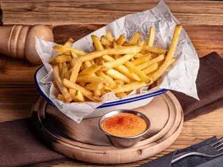 French fries & sauce