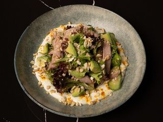 Салат з індичкою, кремом із вершкового сиру та апельсиновою заправкою. (280g)