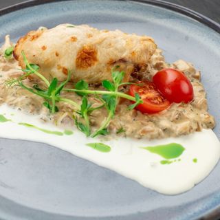 Завиванець  із грибним соусом