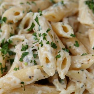 Penne di Pollo Alfredo