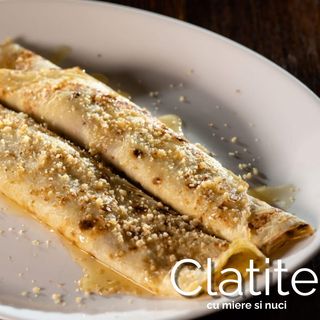 Clatite cu miere si nuci