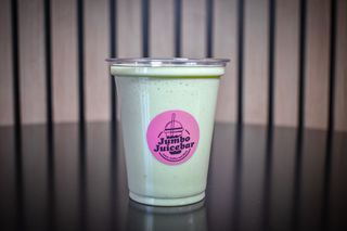Shake de avocado, banana, lapte cu vanilie