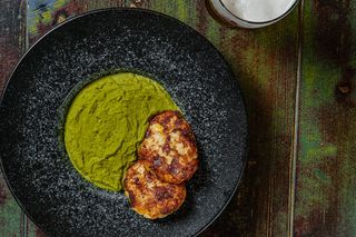 ქათმის კოტლეტი ბარდის პიურეთი