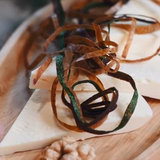 ყველი სულგუნი ქაბაბთან