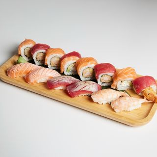 05.Tabla De Sushis Braseados (14 Pzs.)